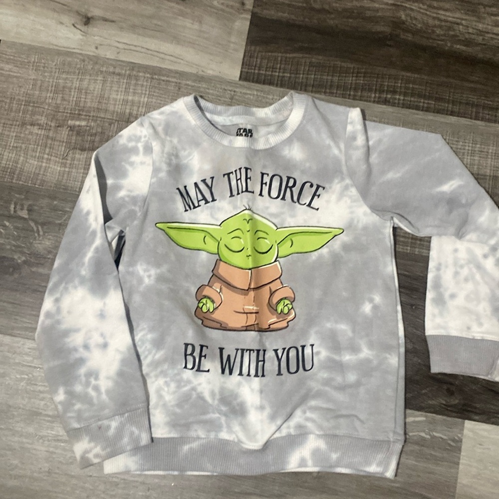 NWOT Star Wars Mandalorian Kids' Baby Yoda Sweatshirt, Size 7